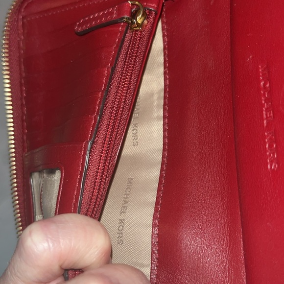 Michael Kors  Jetsetter large, flat wallet Wristlet  phone case  checkbook  NWOT - Picture 15 of 15